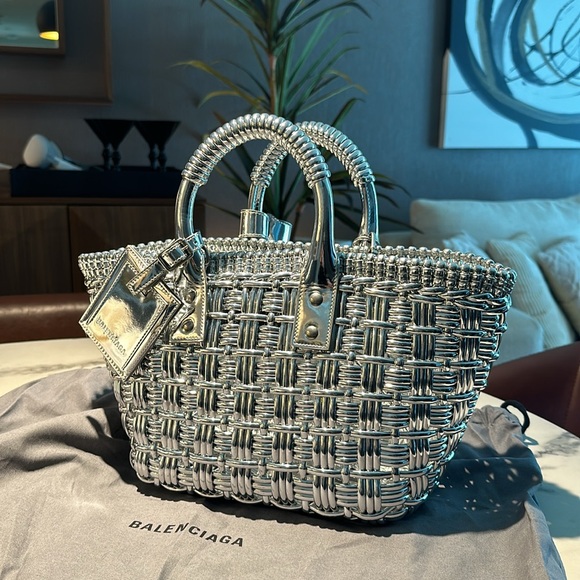 Balenciaga Bistro XS Basket in Mirror Fabric in Silver - Picture 1 of 8